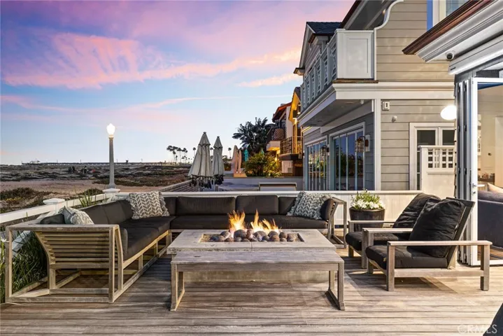 1217 E Balboa Boulevard, Newport Beach, California 92661