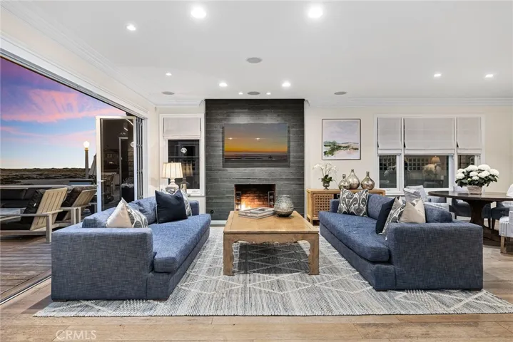 1217 E Balboa Boulevard, Newport Beach, California 92661