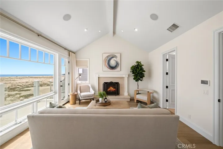 1217 E Balboa Boulevard, Newport Beach, California 92661