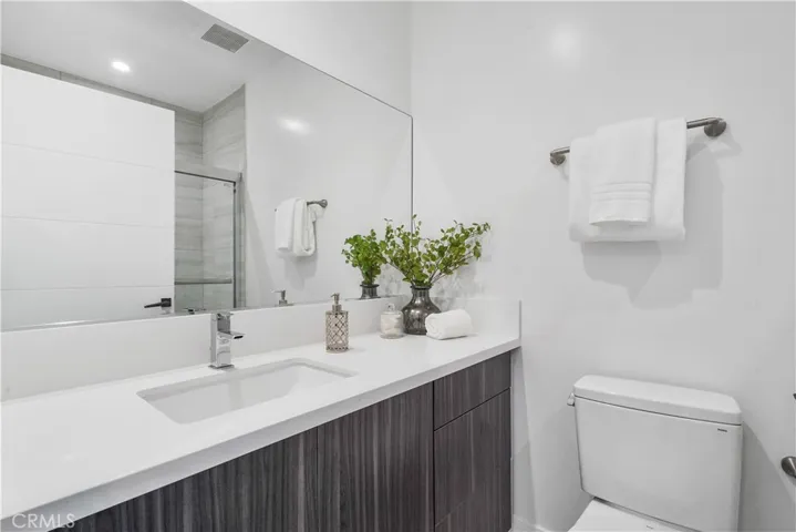 15317 W Lemay, Van Nuys, California 91411