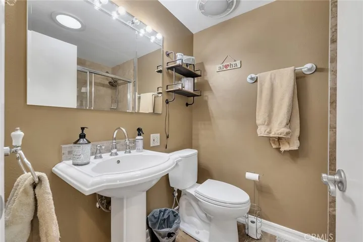 19607 Delight Street, Canyon Country, California 91351