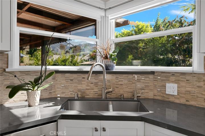 606 Roselli Street, Burbank, California 91501