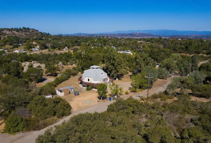 15810 Rosemont Lane, Ramona, California 92065