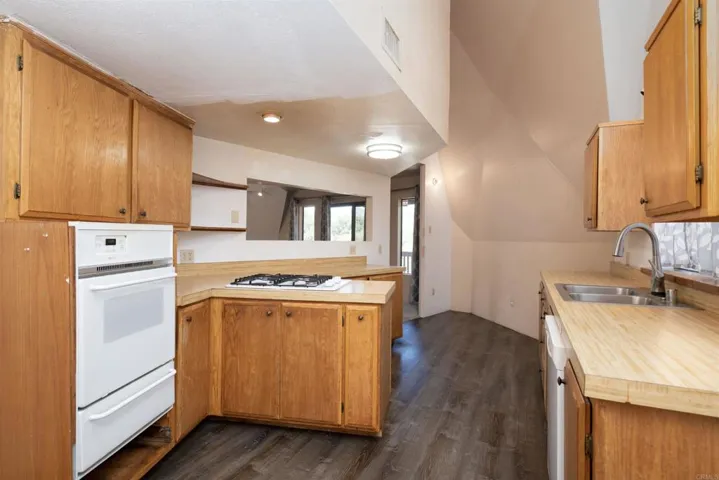 15810 Rosemont Lane, Ramona, California 92065