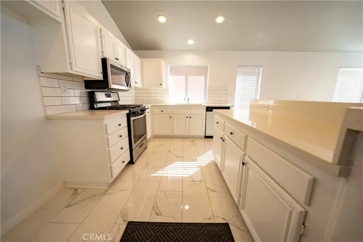 44457 Ranchwood Avenue, Lancaster, California 93536