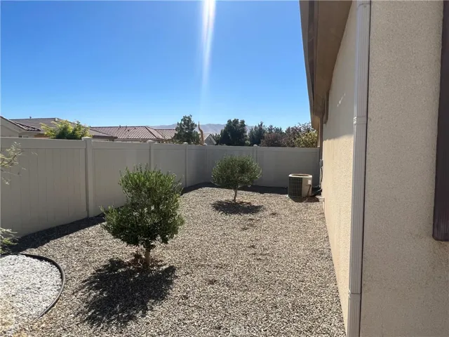 19690 Lucaya Court, Apple Valley, California 92308