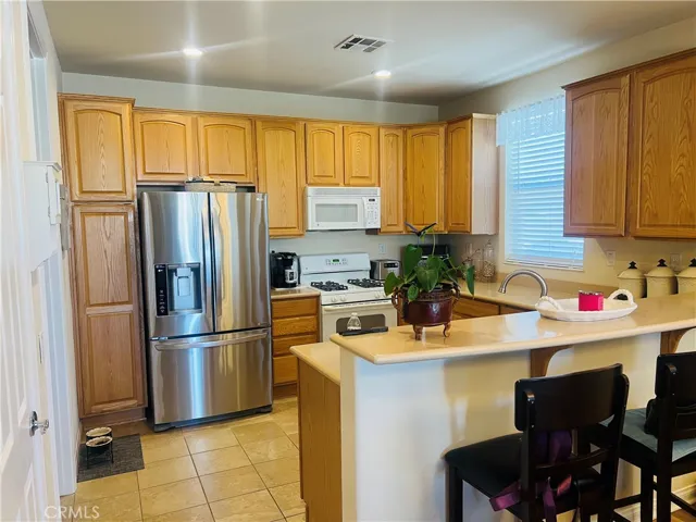 19690 Lucaya Court, Apple Valley, California 92308