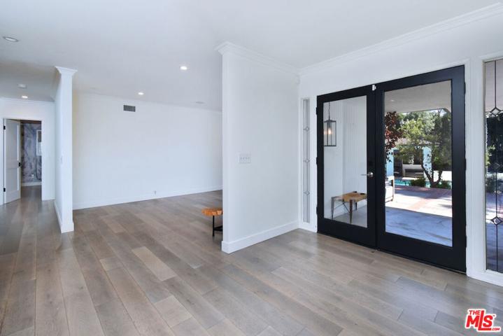 4678 White Oak Avenue, Encino, California 91316