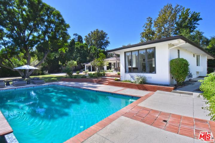 4678 White Oak Avenue, Encino, California 91316