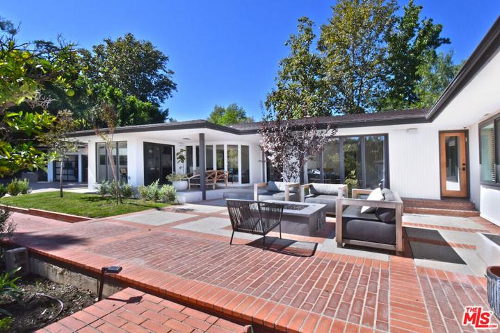 4678 White Oak Avenue, Encino, California 91316