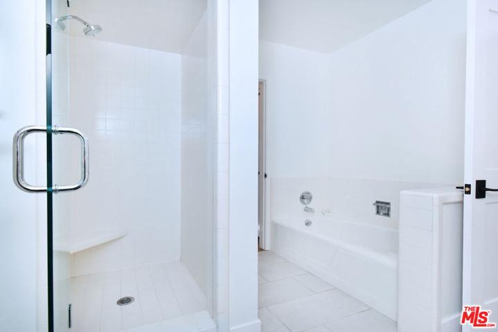 4678 White Oak Avenue, Encino, California 91316