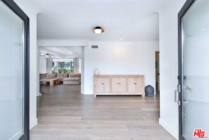 4678 White Oak Avenue, Encino, California 91316