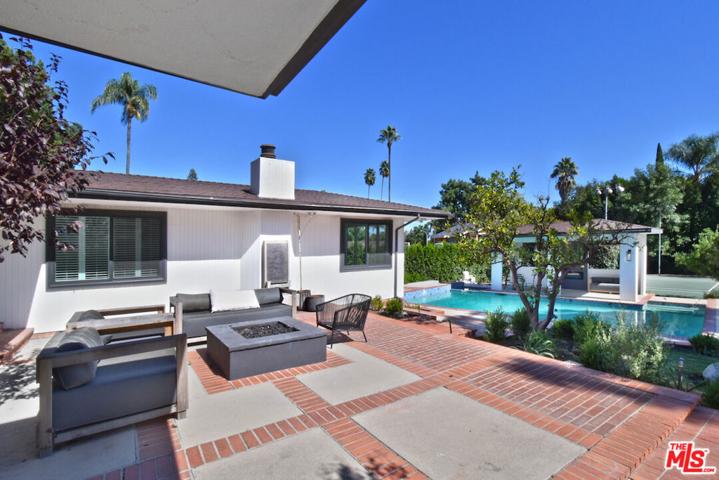 4678 White Oak Avenue, Encino, California 91316