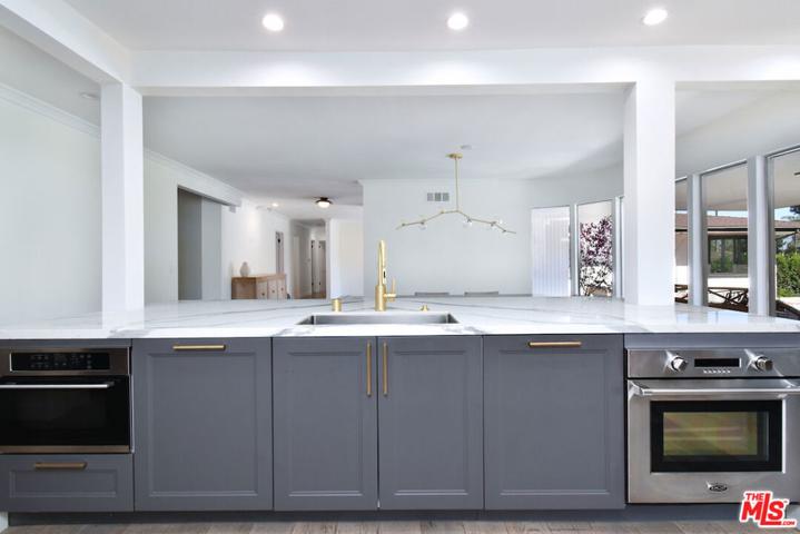 4678 White Oak Avenue, Encino, California 91316