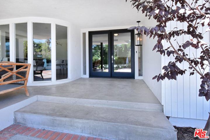 4678 White Oak Avenue, Encino, California 91316