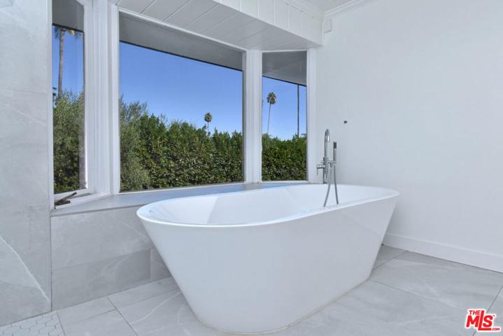 4678 White Oak Avenue, Encino, California 91316