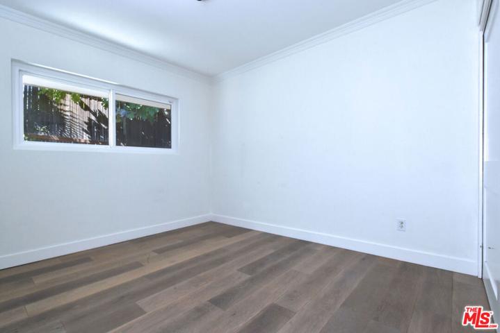 4678 White Oak Avenue, Encino, California 91316