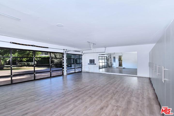 4678 White Oak Avenue, Encino, California 91316