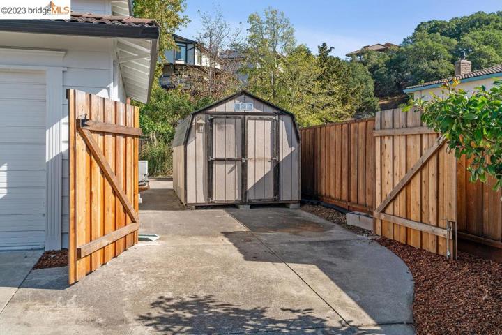 7 Snowdrift Ct, Richmond, California 94803