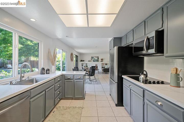 7 Snowdrift Ct, Richmond, California 94803