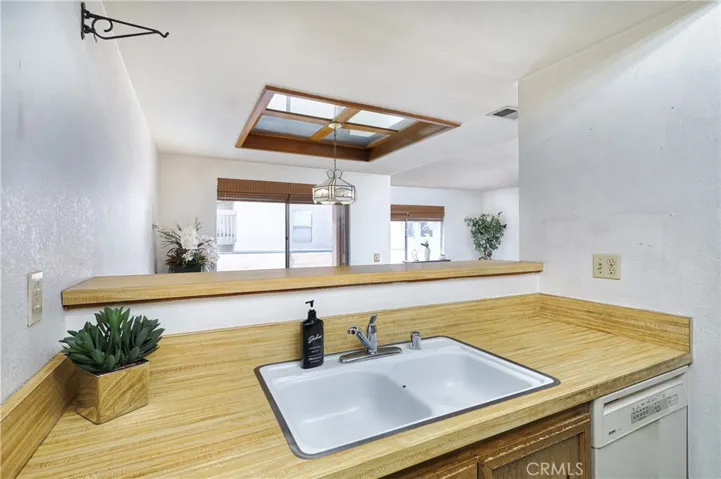 14927 Leffingwell Road 22, Whittier, California 90604