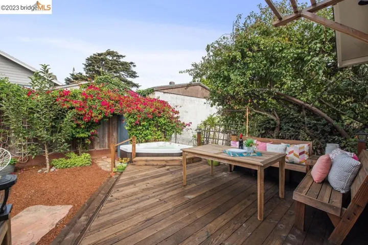 5709 Sacramento Ave, Richmond, California 94804
