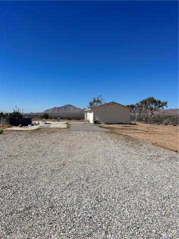 21050 Cordova Road, Apple Valley, California 92307