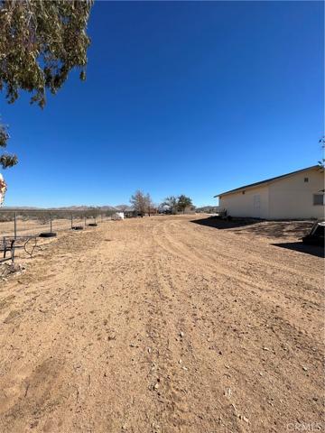 21050 Cordova Road, Apple Valley, California 92307