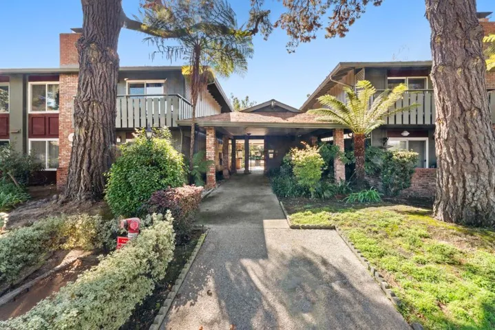 99 E Middlefield Road 41, Mountain View, California 94043