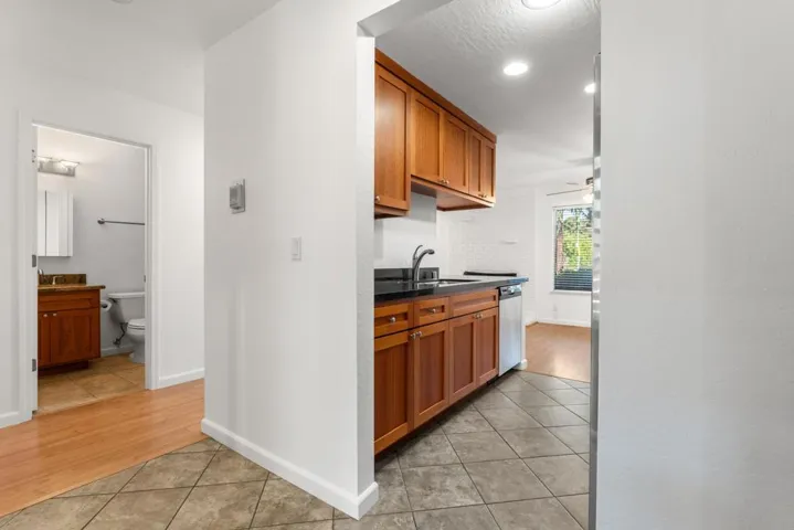 99 E Middlefield Road 41, Mountain View, California 94043