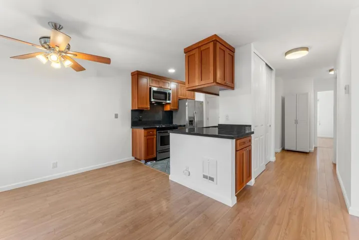 99 E Middlefield Road 41, Mountain View, California 94043