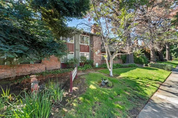 99 E Middlefield Road 41, Mountain View, California 94043