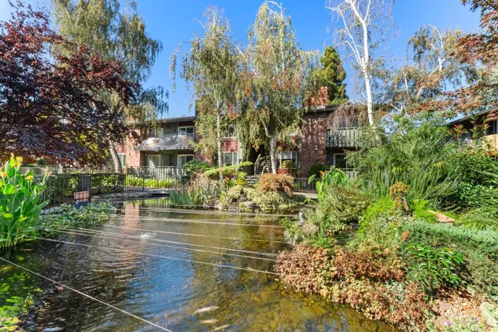 99 E Middlefield Road 41, Mountain View, California 94043