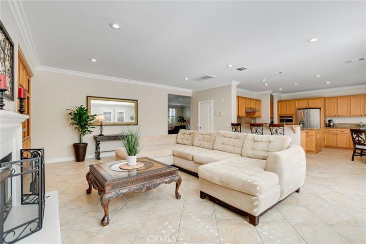 336 Villafranca Street, Corona, California 92879