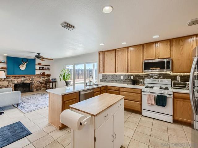 10517 Len Street, Santee, California 92071