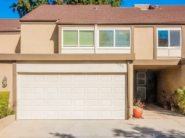 ATTACHED GARAGE