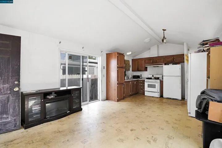 414 Douglas Ave, Oakland, California 94603
