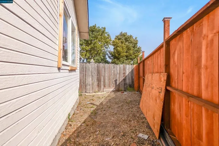 414 Douglas Ave, Oakland, California 94603