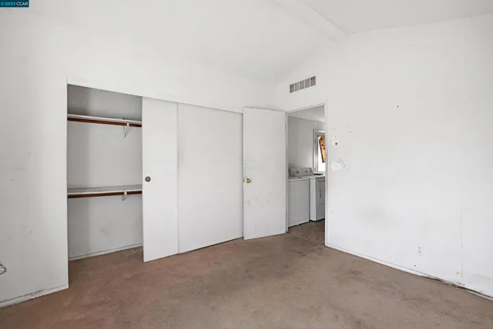 414 Douglas Ave, Oakland, California 94603