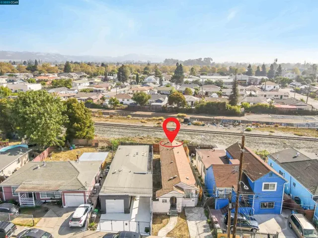 414 Douglas Ave, Oakland, California 94603