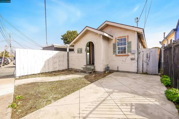 414 Douglas Ave, Oakland, California 94603