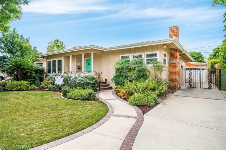 2647 Petaluma Avenue, Long Beach, California 90815
