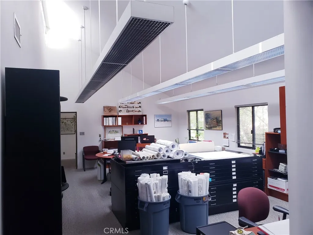 Workstation (East)