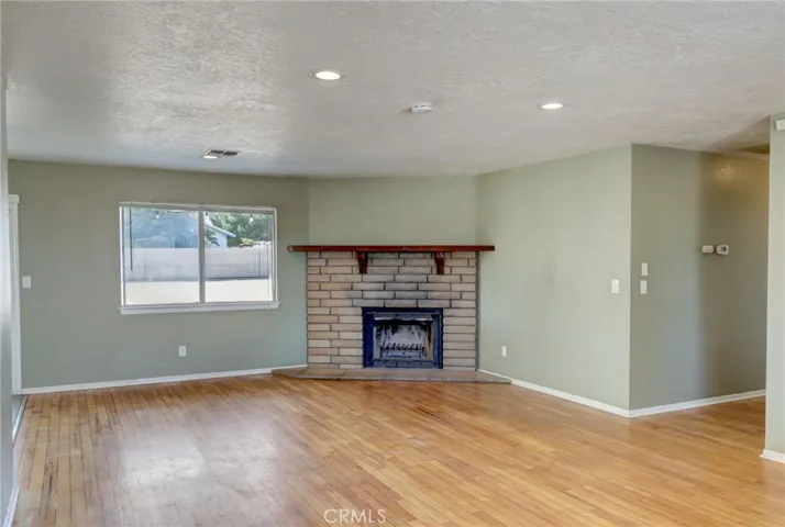 14529 La Brisa Road, Victorville, California 92392