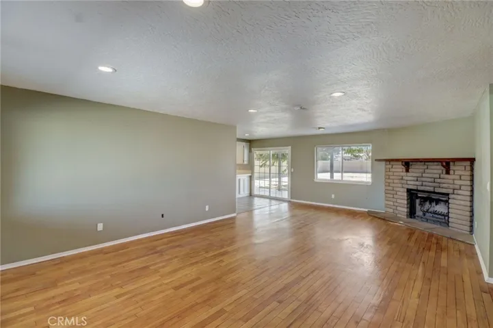 14529 La Brisa Road, Victorville, California 92392