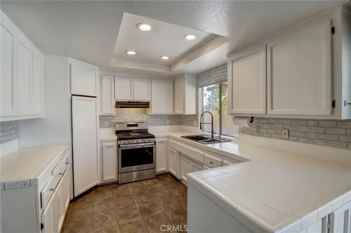 14529 La Brisa Road, Victorville, California 92392