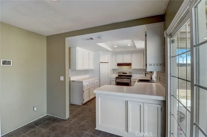 14529 La Brisa Road, Victorville, California 92392