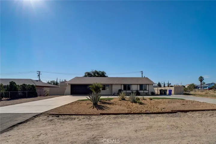 14529 La Brisa Road, Victorville, California 92392