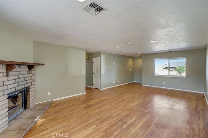 14529 La Brisa Road, Victorville, California 92392