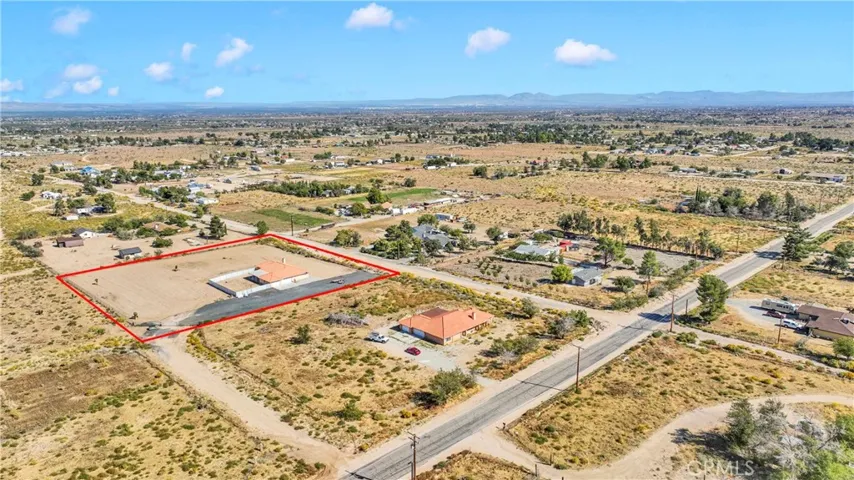 10570 Riggins Road, Phelan, California 92371